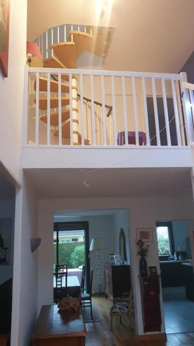 Belle Maison Familiale Avec Parking * Epron